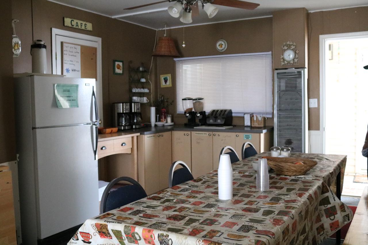 Wakaw Lodge Motel Esterno foto