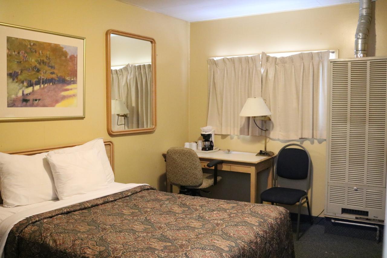 Wakaw Lodge Motel Esterno foto